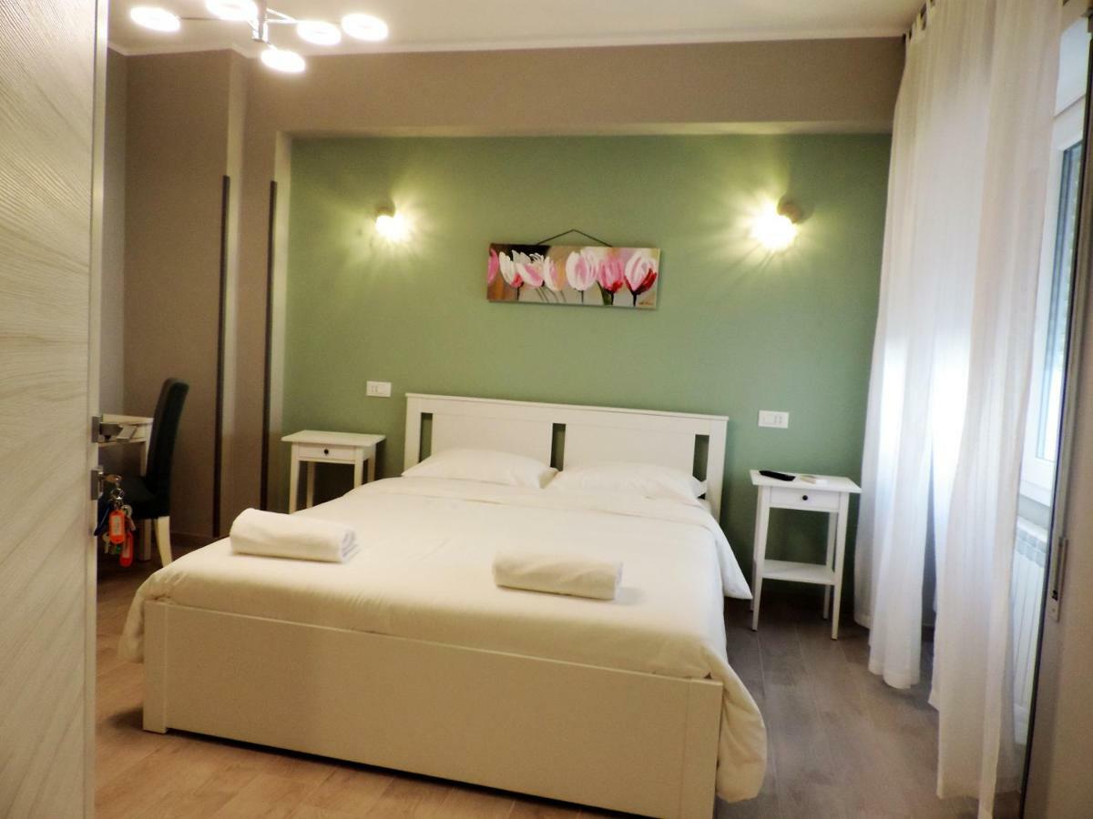 Pretty Tiburtina Room Rzym Zewnętrze zdjęcie